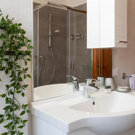 Altido Great 2br Apt With Parking In Country Апартаменты Комо