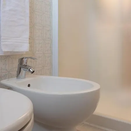 Апартаменты Altido Great 2br Apt With Parking In Country *