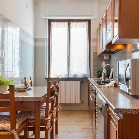 Апартаменты Altido Great 2br Apt With Parking In Country *