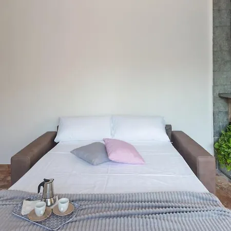 Altido Great 2br Apt With Parking In Country Lejlighed Como