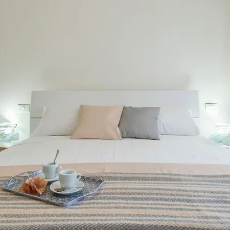 Altido Great 2br Apt With Parking In Country Como